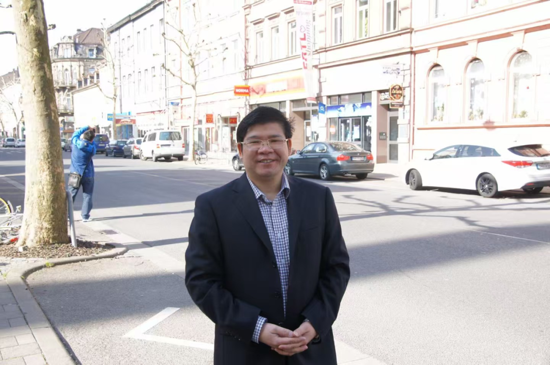 315特記防火玻璃質量提升行業先鋒——恒保陳沃林